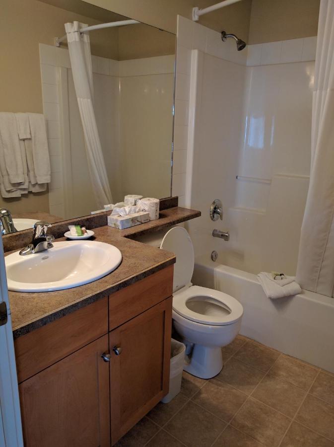 Clearwater Residence Hotel Timberlea Fort Mcmurray Eksteriør billede